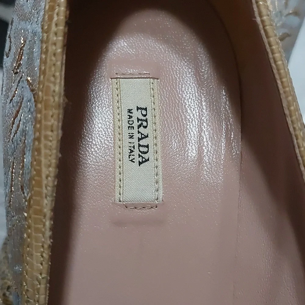 Prada bracade gold/blue pumps - Picture 4 of 7